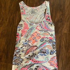 Multi-colored tank